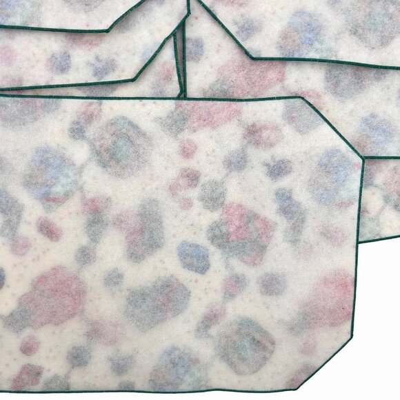 LOT OF 11 VINTAGE FABRIC CHRISTMAS GIFT PRESENT PLACEMATS - Picture 5 of 5